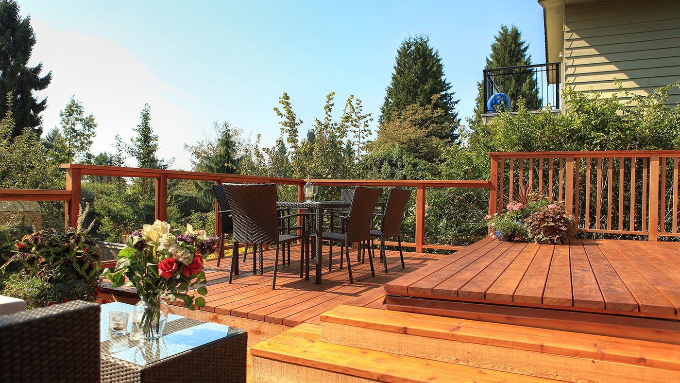 deck builders and repairers
