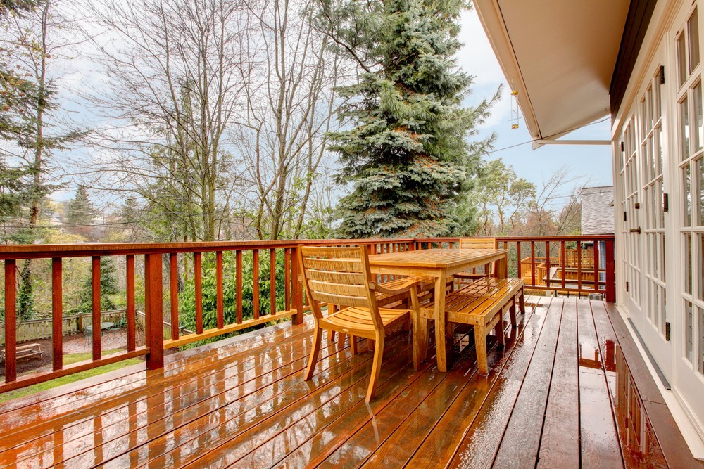 5 reasons to hire professional deck builders and repairers
